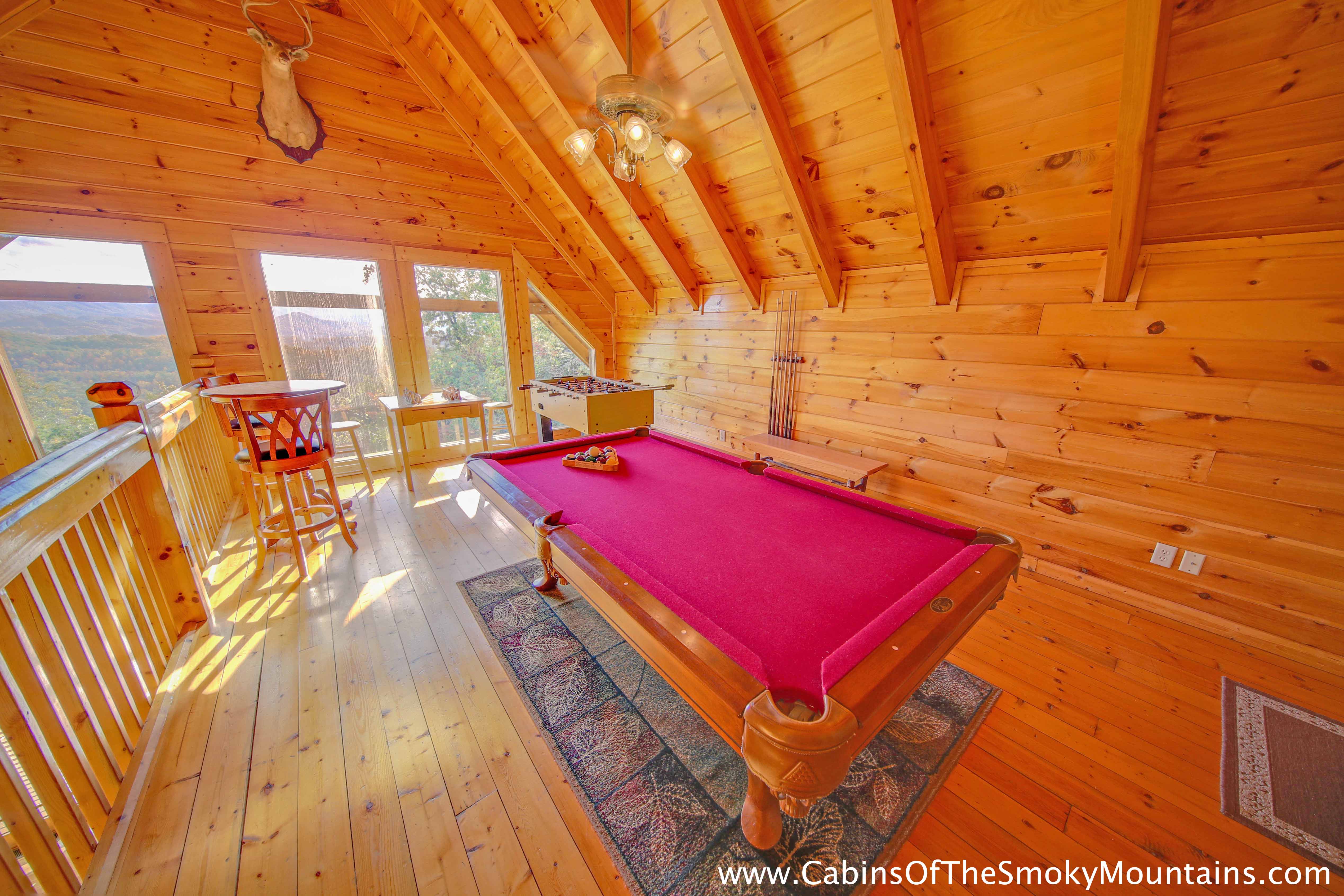 Pigeon Cabin Enchanted Vista 4 Bedroom Sleeps 12